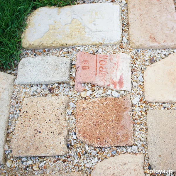 アンティーク煉瓦を楽しむ。