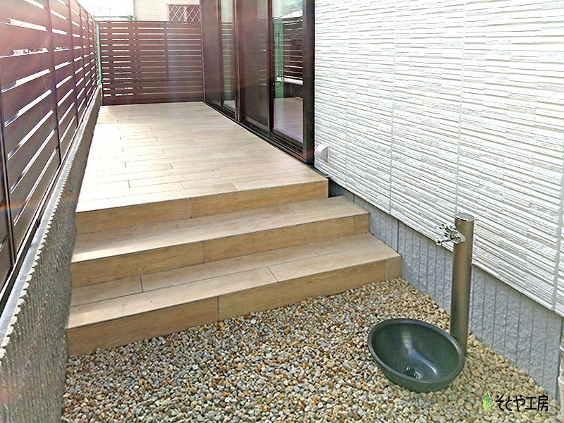 木調タイルで作ったタイルテラス