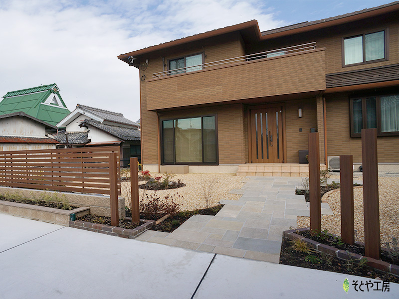 荘厳な空間デザイン