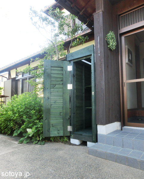 ハンドメイドの物置