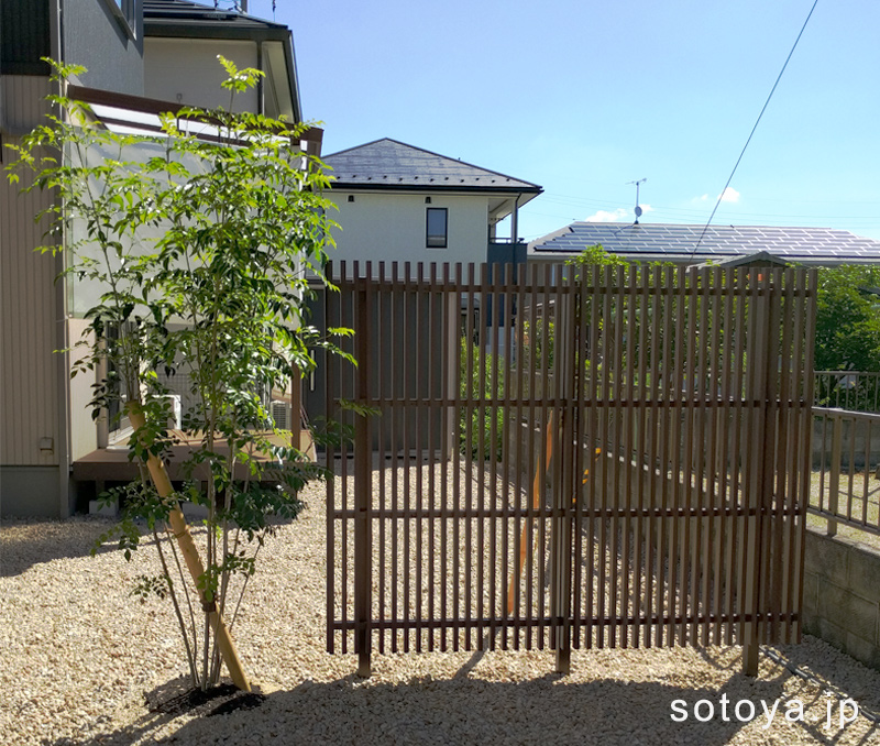 空間を分けるスクリーン