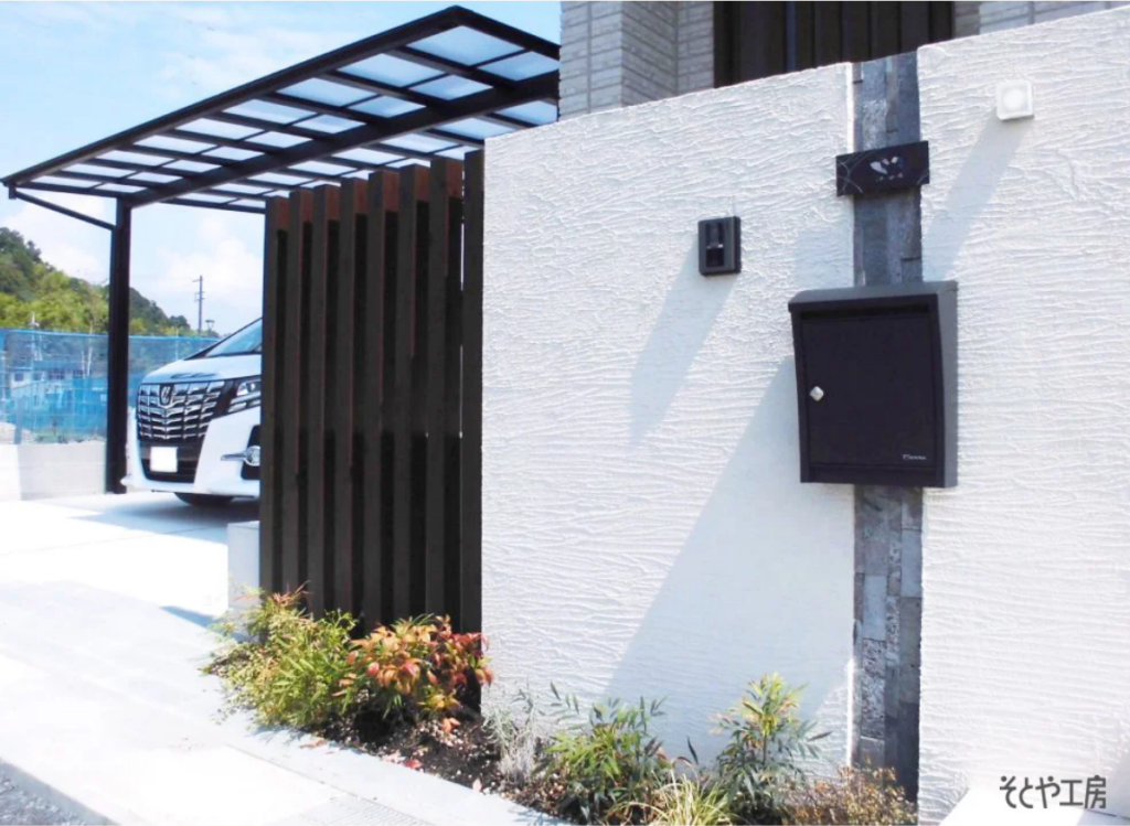 黒をアクセントに