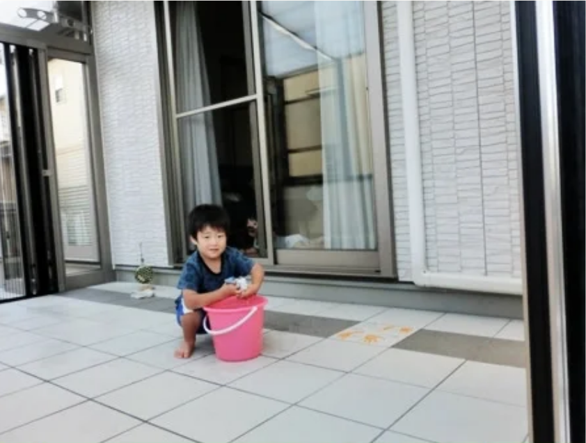 出にくかったお庭が リビングとつながりました