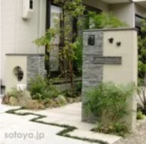 和を意識したエクステリアは大人の佇まい