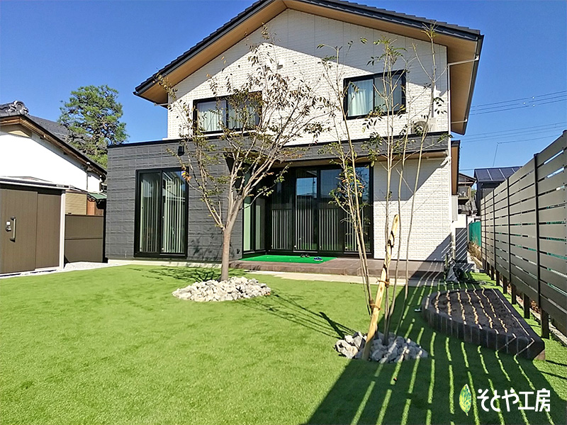 自由に遊べる庭（彦根市）