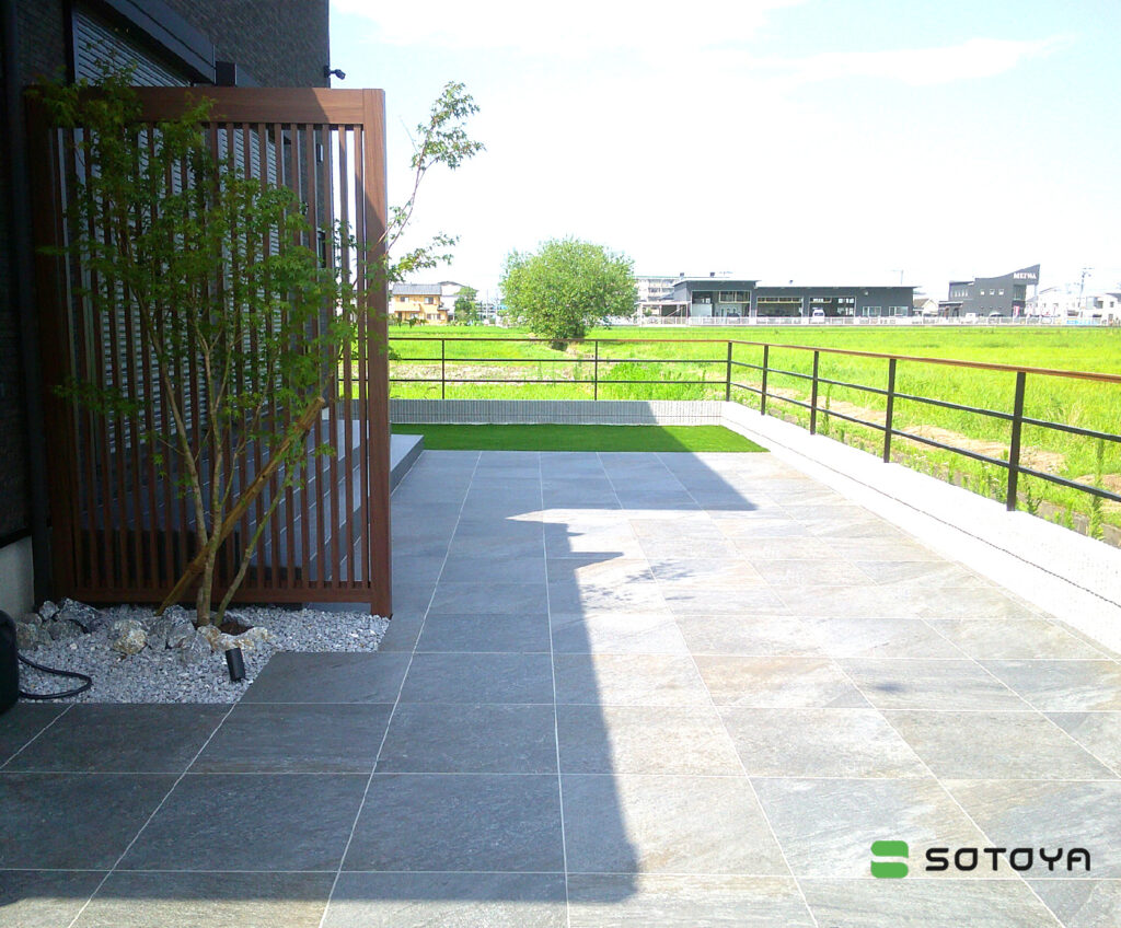 庭、時々駐車スペース(守山市)