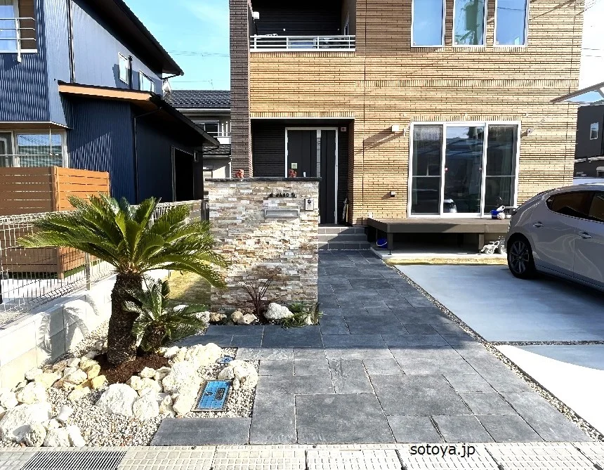 リゾート感溢れる華やかな外まわり