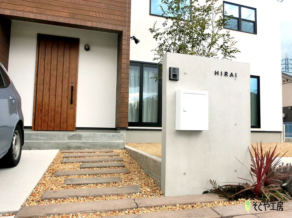 【大阪で外構工事を検討中の方へ】表札をどの位置に置くか解説します！