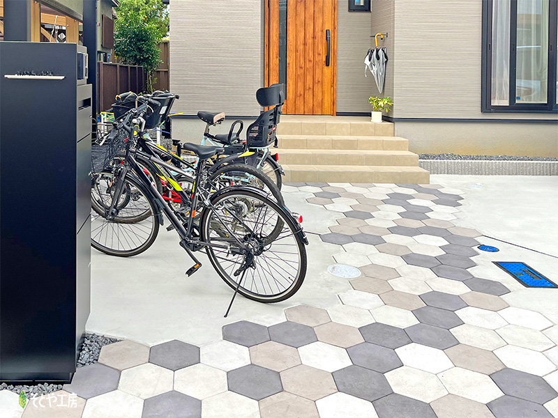 ヘキサゴンタイルでリズミカルに（栗東市）