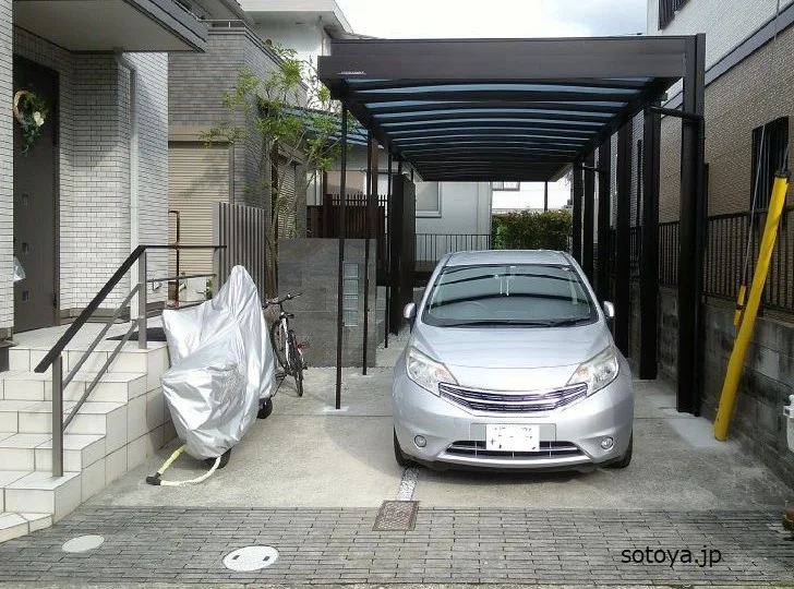 機能的でデザインも優れたカーポート（大津市）