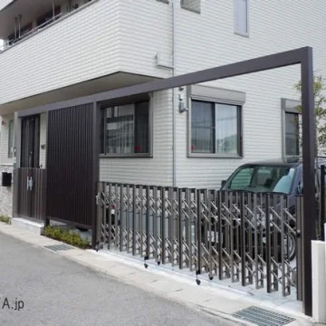 木調フレームをスパイスにして