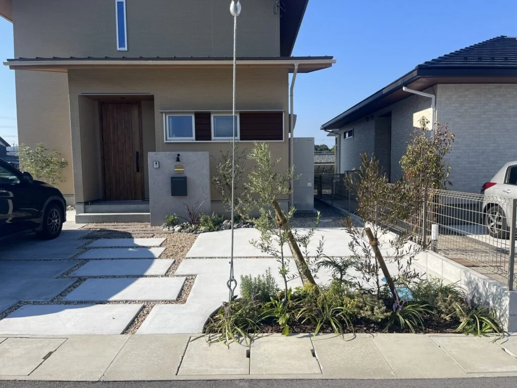 シンプルで見栄えのする外観（蒲生郡）