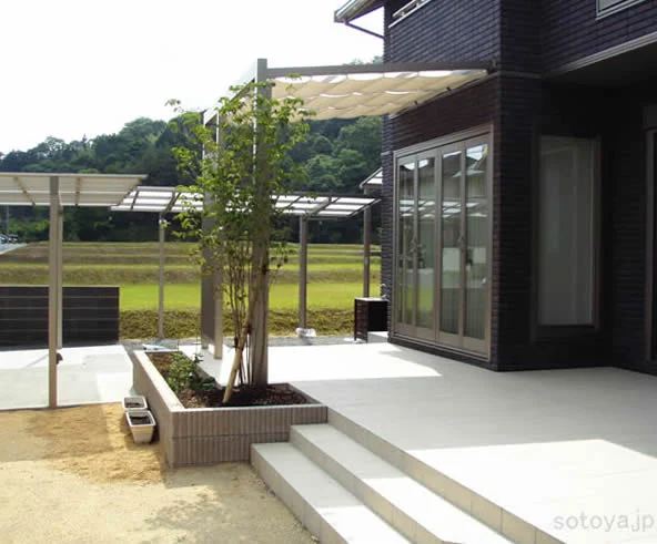 天気が良い日の朝食スペース