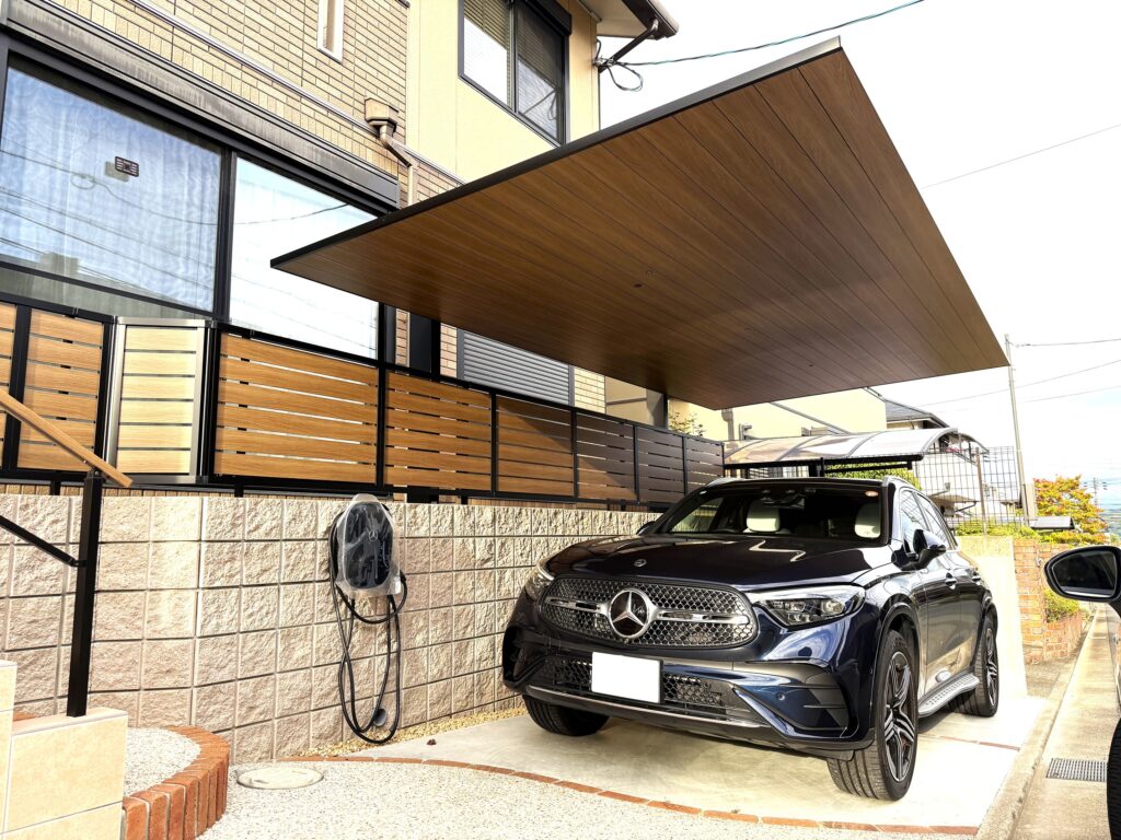 【施工事例】精華町H様邸｜お庭を駐車場へリフォーム！LIXIL「カーポートSC」で魅せる外構